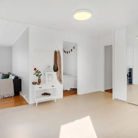 Urban Aurora - 1 - Free Parking Apartment